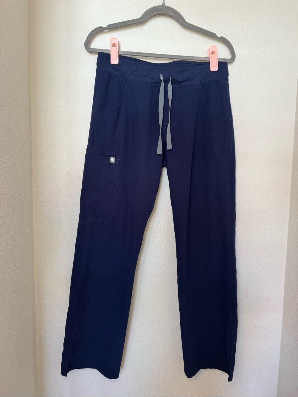 FIGS Kade Cargo Scrub Pants in navy